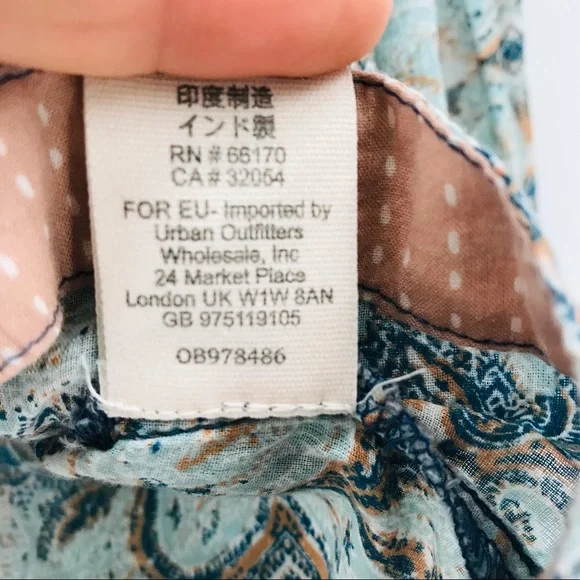 Free People Oversized V Neck Lightweight Wide Sleeve Crop Blouse Size XS - Picture 5 of 7